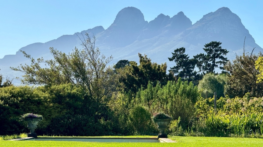 7 Bedroom Property for Sale in Stellenbosch Farms Western Cape